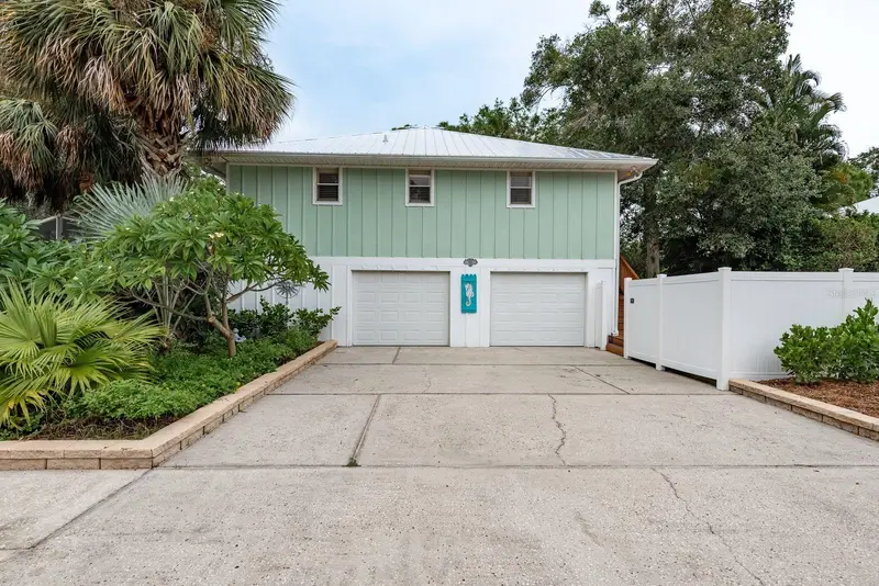 Palm Harbor pending