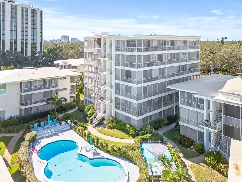 1012 N Shore Dr Ne #14, FL