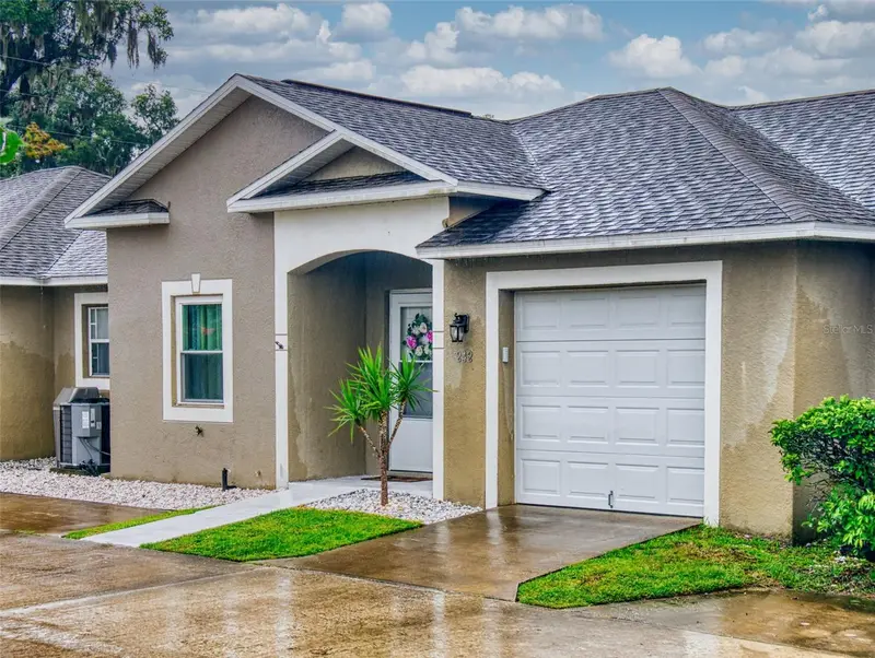 242 Pine Bluff Ave #242, FL
