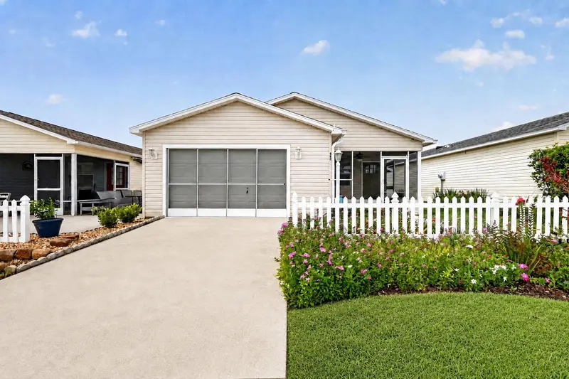 483 Hildalgo Dr, FL