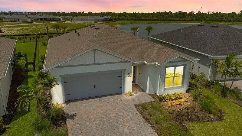 44363 Kelly Dr, FL