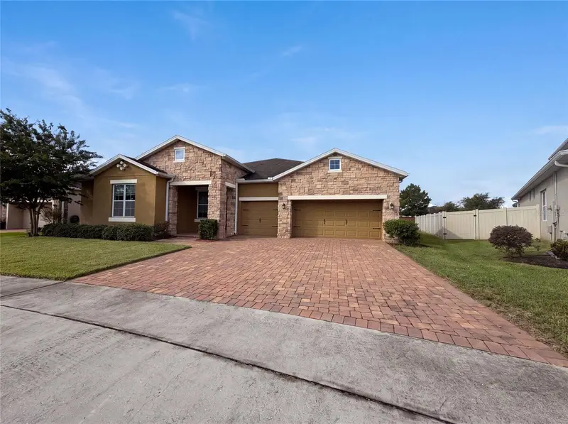 918 Blackthorn Dr, FL