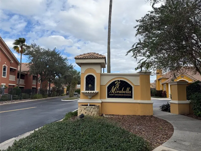 8848 Villa View Cir #206, FL
