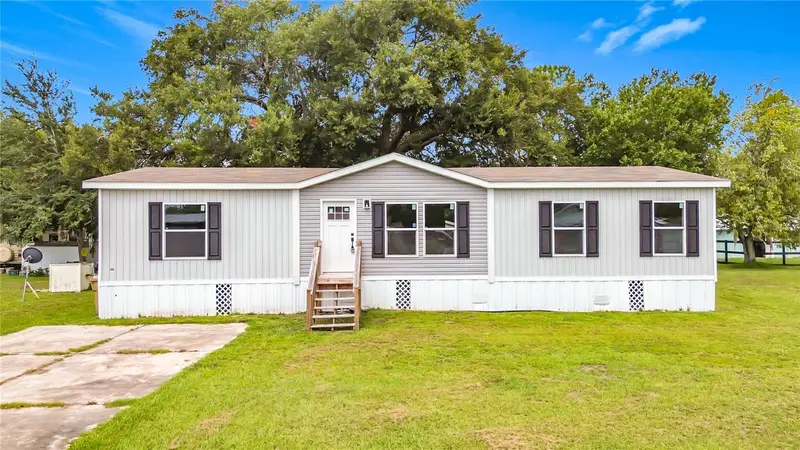 1626 Tarpon Blvd, FL
