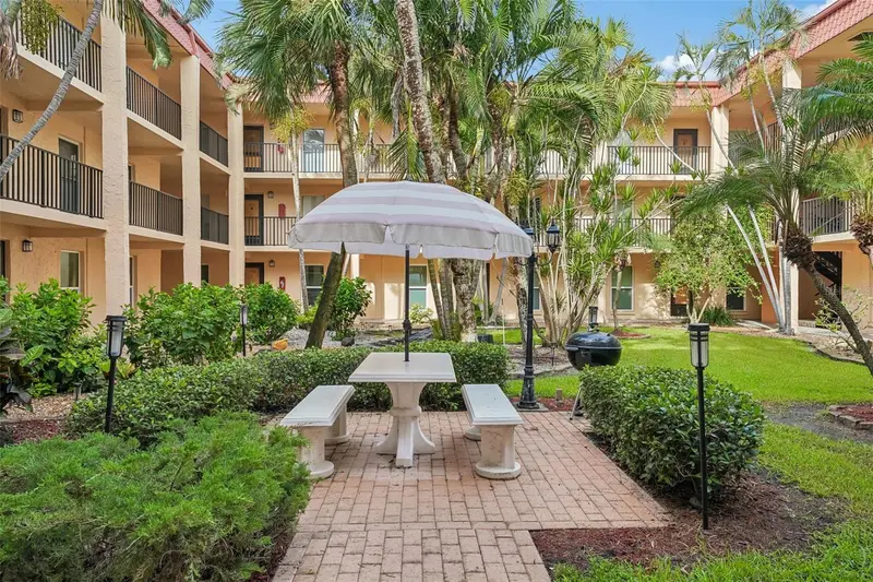 8911 Blind Pass Rd #319, FL
