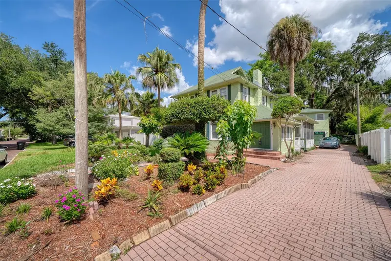 813 Greenwood St, FL