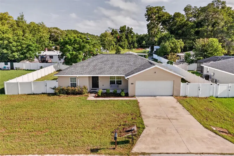 1437 Ne 161st Pl, FL