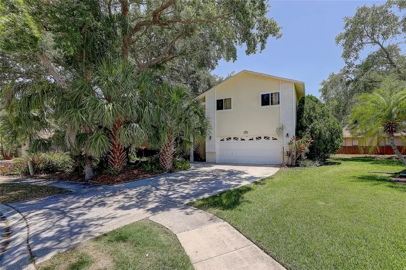4505 33rd Ave W, FL