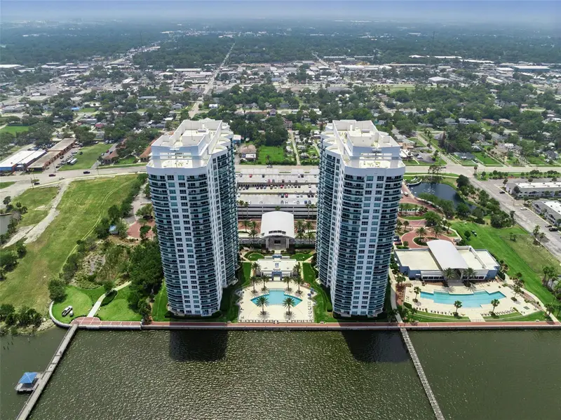 241 Riverside Dr #608, FL