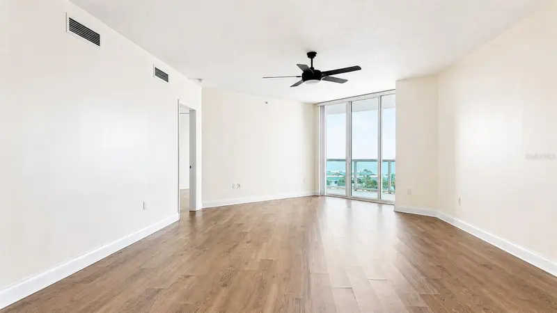 241 Riverside Dr #608, FL
