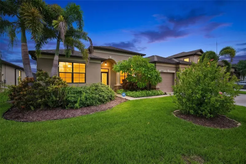 5009 Jagged Cloud Dr, FL