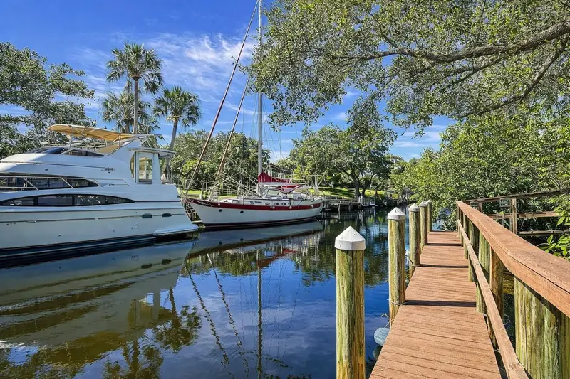 1901 Upper Cove Ter, FL
