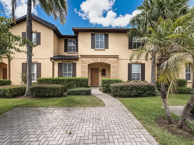 220 Terra Lago St, FL