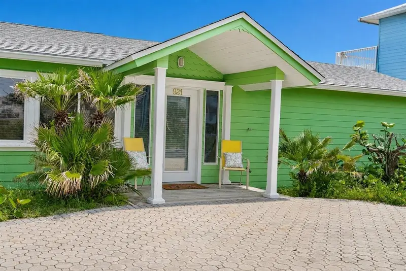 921 N Atlantic Ave, FL