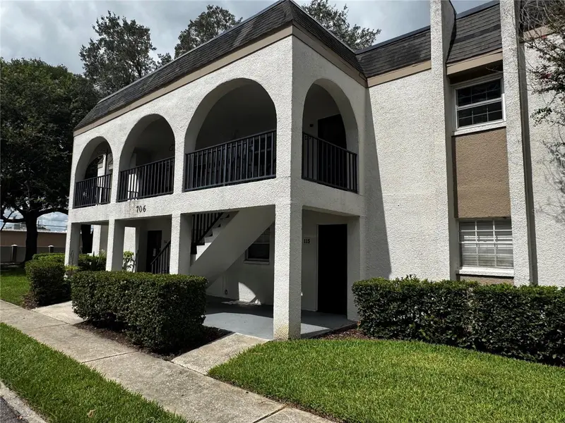 706 Oakgrove Dr #114, FL