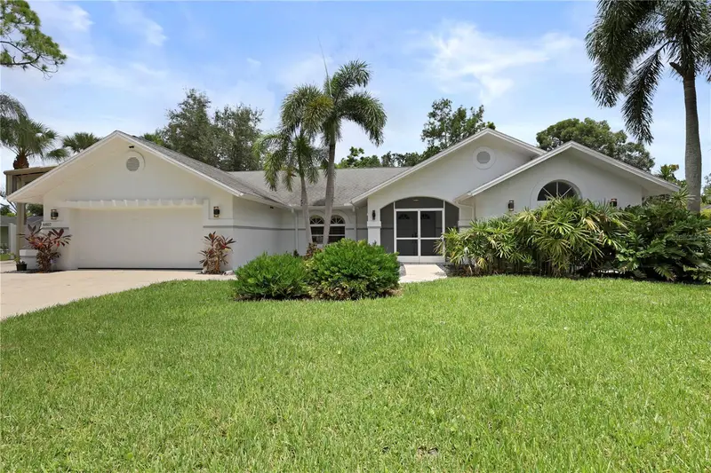 6857 Idlewild St, FL