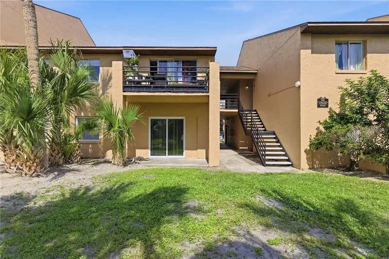 5219 Via Hacienda Cir #B111, FL