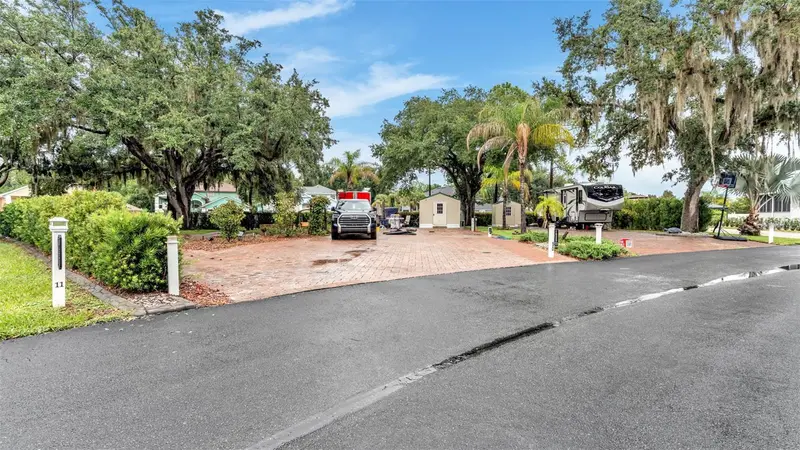 16325 Cherry Tree Ct, FL