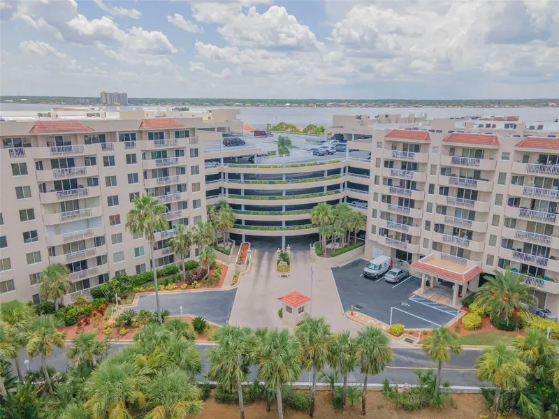 3 Oceans Blvd W #2d4, FL