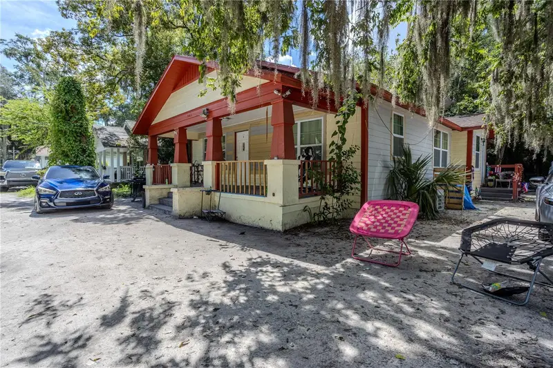 907 Nw 4th Pl, FL
