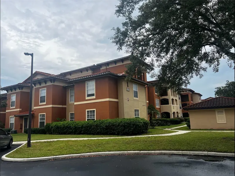 5578 Metrowest Blvd #1-201, FL