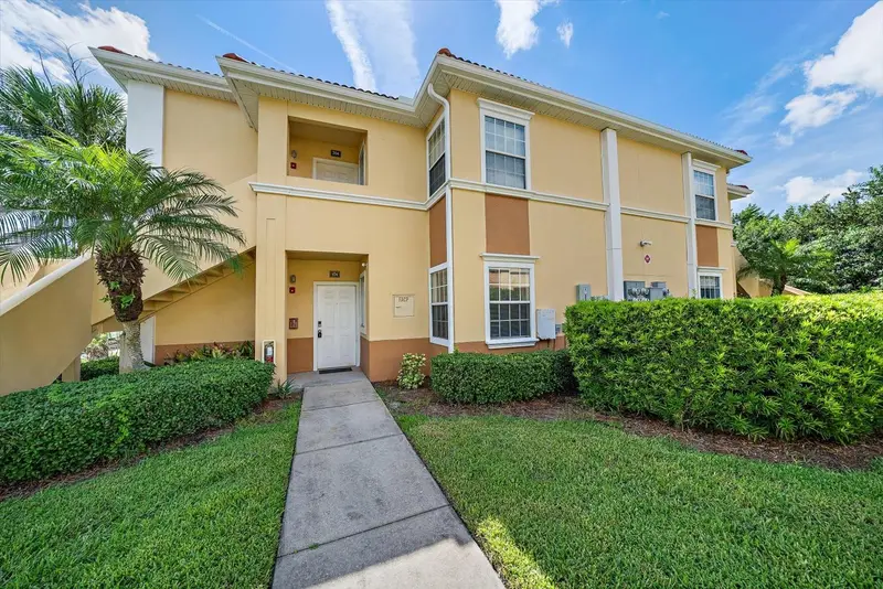 1010 Villagio Cir #104, FL