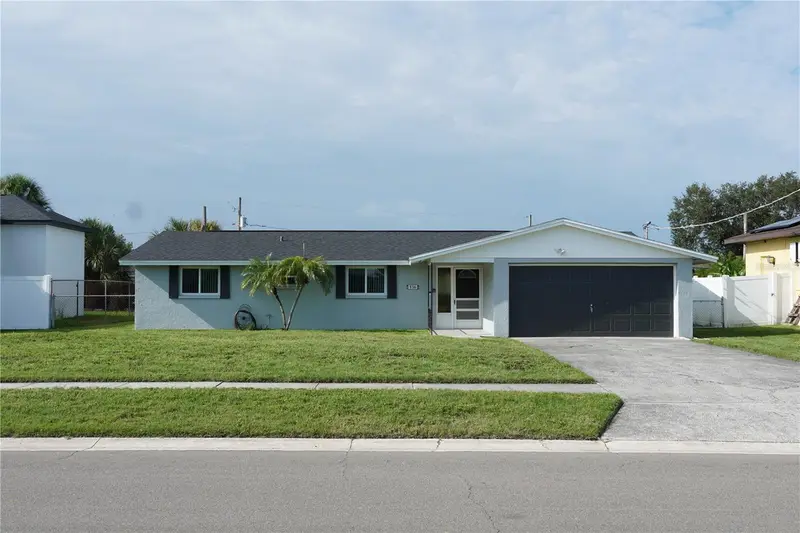536 Flamingo Dr, FL