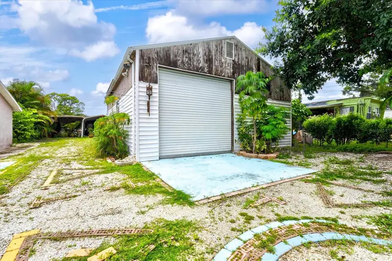 507 Pinewood Ave, FL