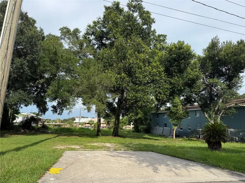 937 N Iowa Ave, FL