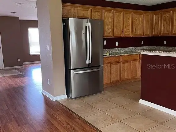 70 Rollins Ln, FL