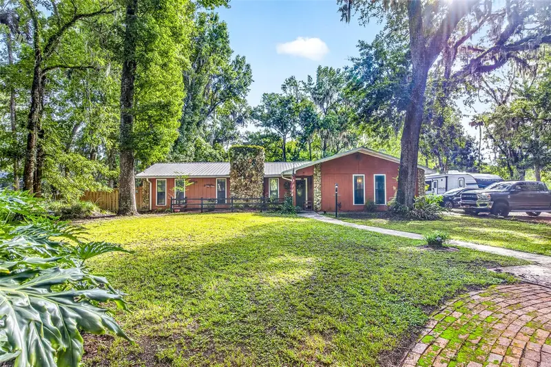 625 Wildwood Dr, FL
