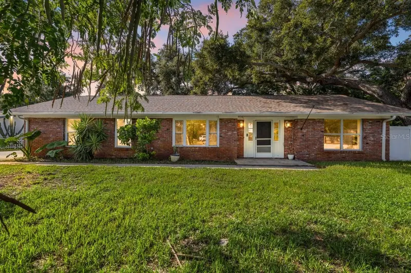 13589 101st Ter, FL