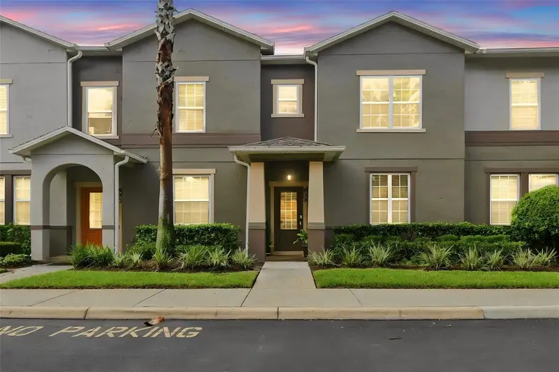 829 Belles Ferry Loop, FL