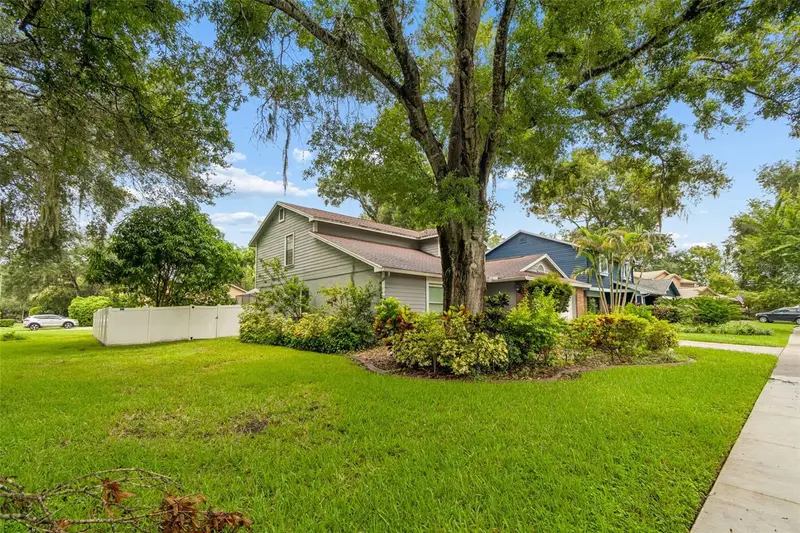 16507 Cranwood Pl, FL