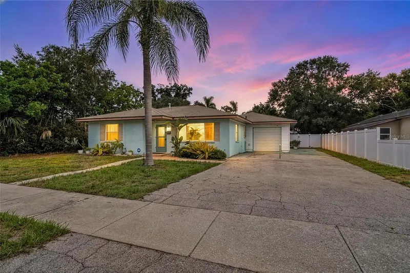 2508 14th Ave W #A & B, FL