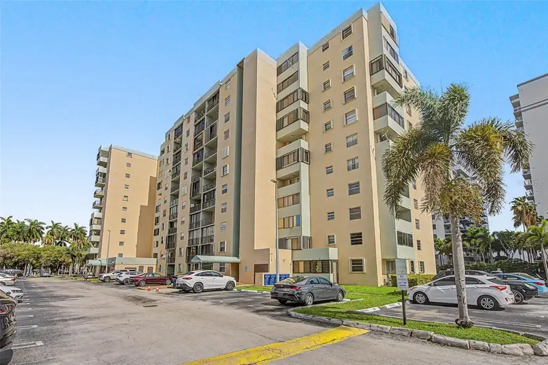 5055 Nw 7th St #112, FL
