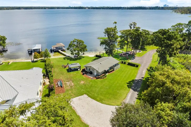 10430 Lake Cottage Ln, FL