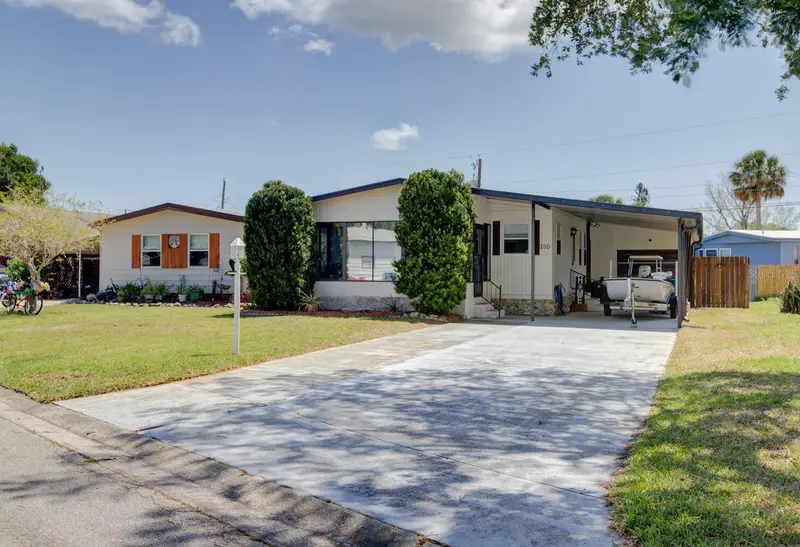 130 Pine St, FL