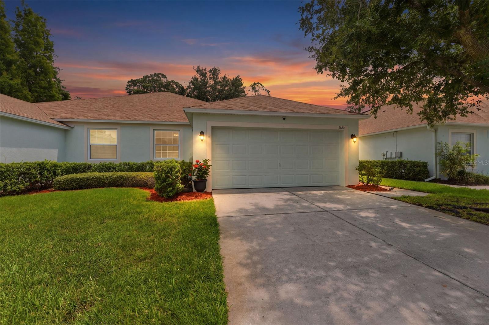 5852 Autumn Shire, FL