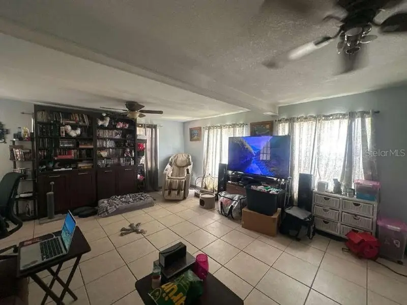 310 Granada Dr, FL