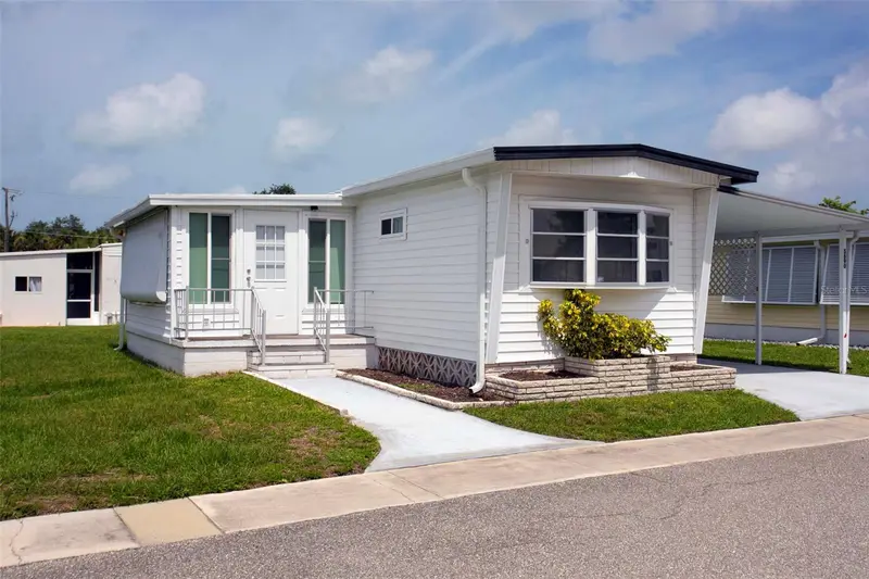 5690 Forsythia Rd, FL