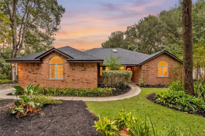 329 Sun Oaks Ct, FL