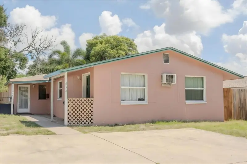 636 Dogwood Ct, FL
