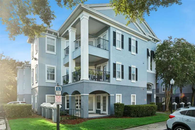 3561 Conroy Rd #221, FL