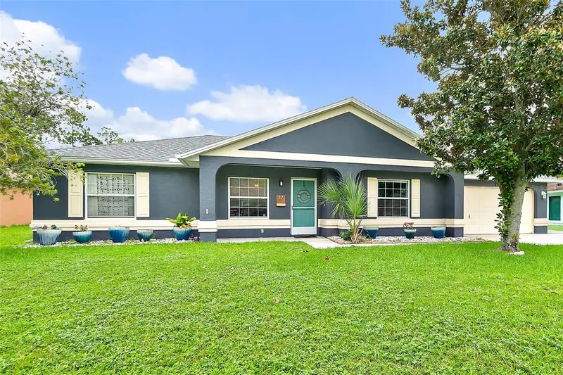 17 Pinelark Ln, FL
