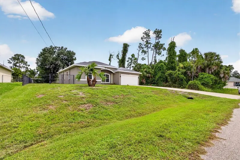 1146 Woodcrest Ln, FL