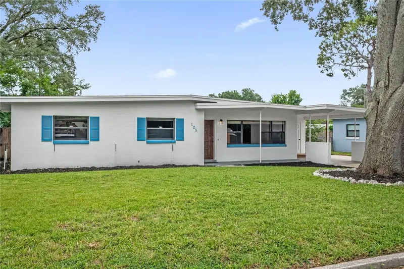 125 E Lauren Ct, FL
