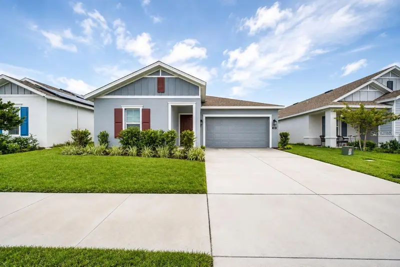 688 Sand Pine Ln, FL