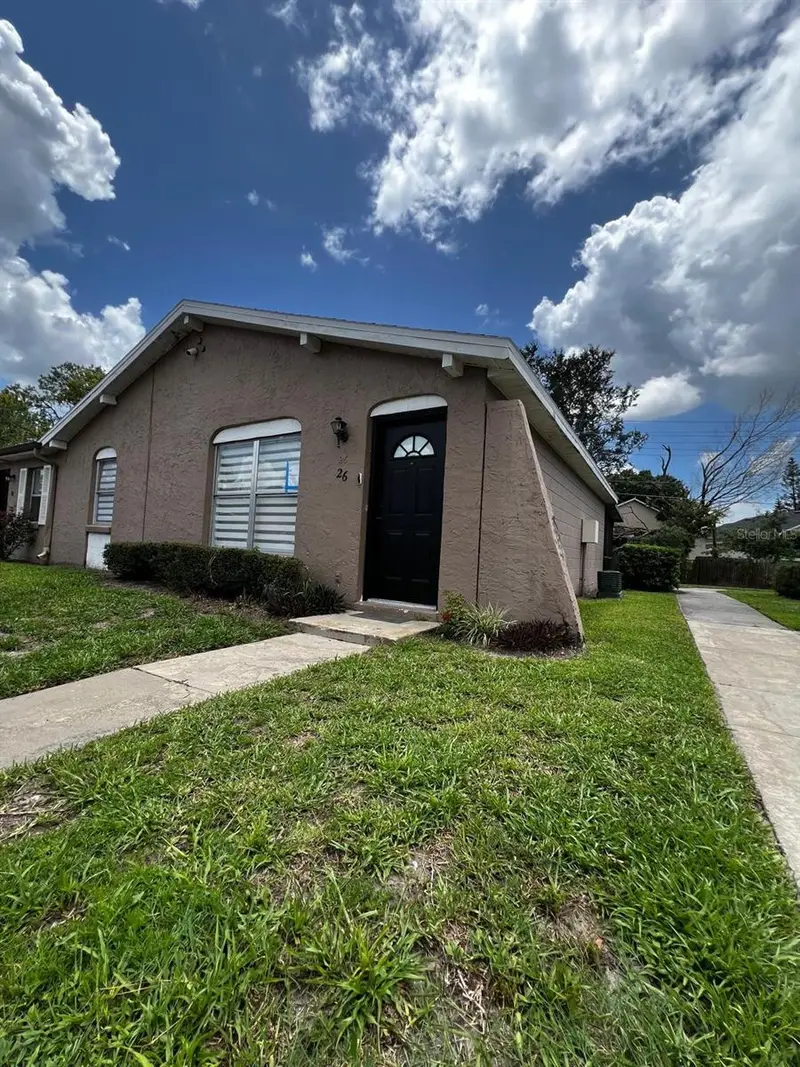 26 Las Palmas Way #1, FL