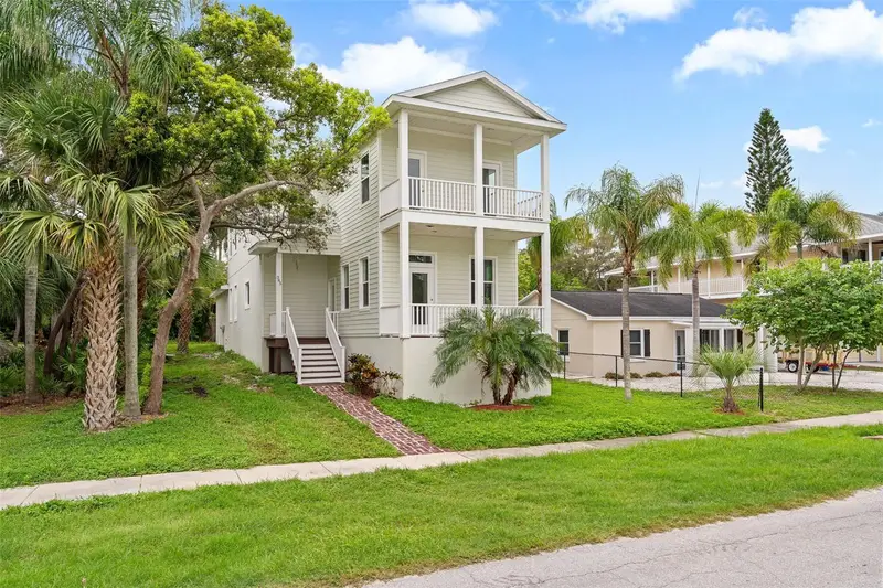 385 Georgia Ave, FL